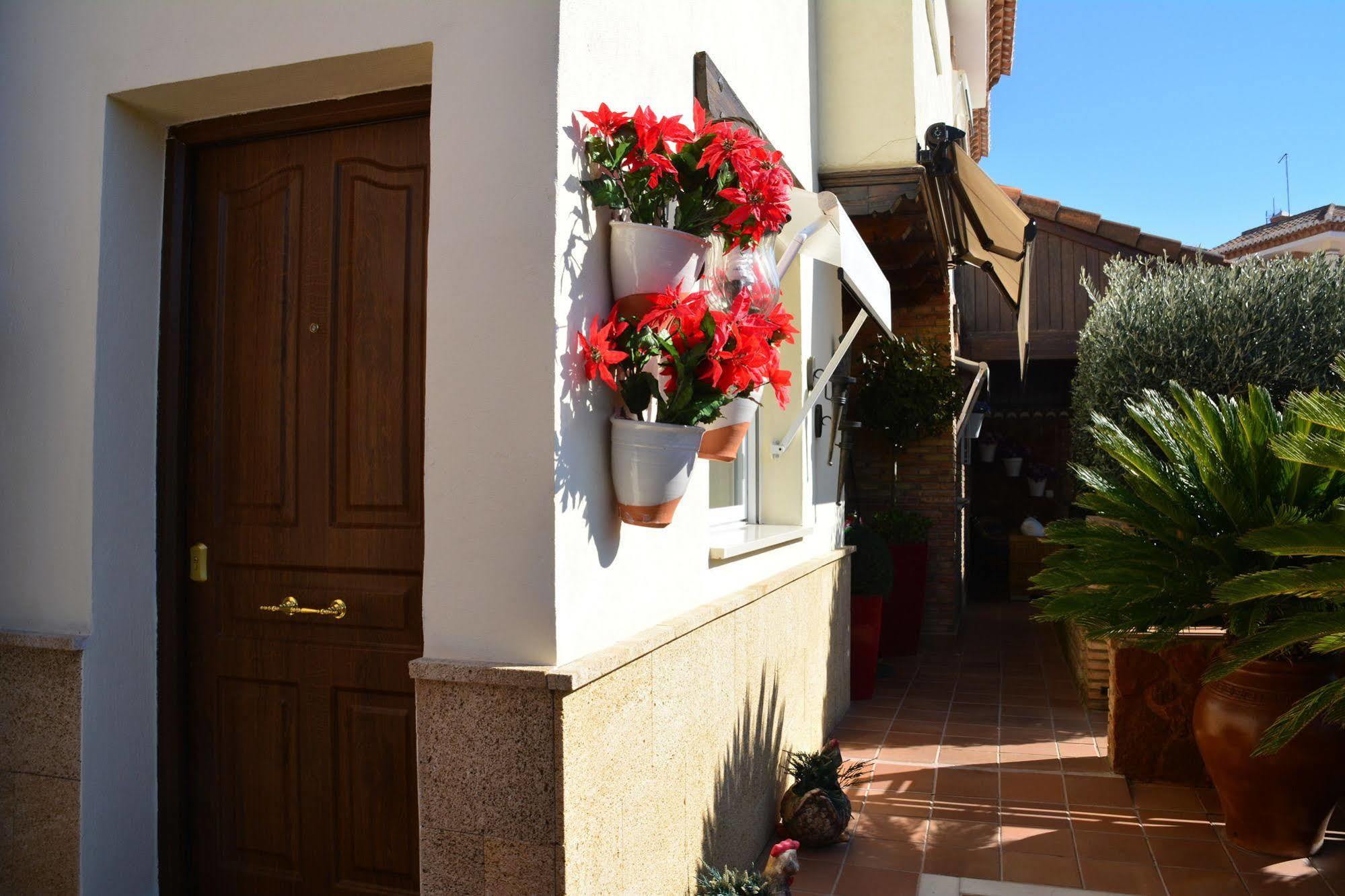 Apartamentos Turisticos Tronca Luxury Гранада Экстерьер фото