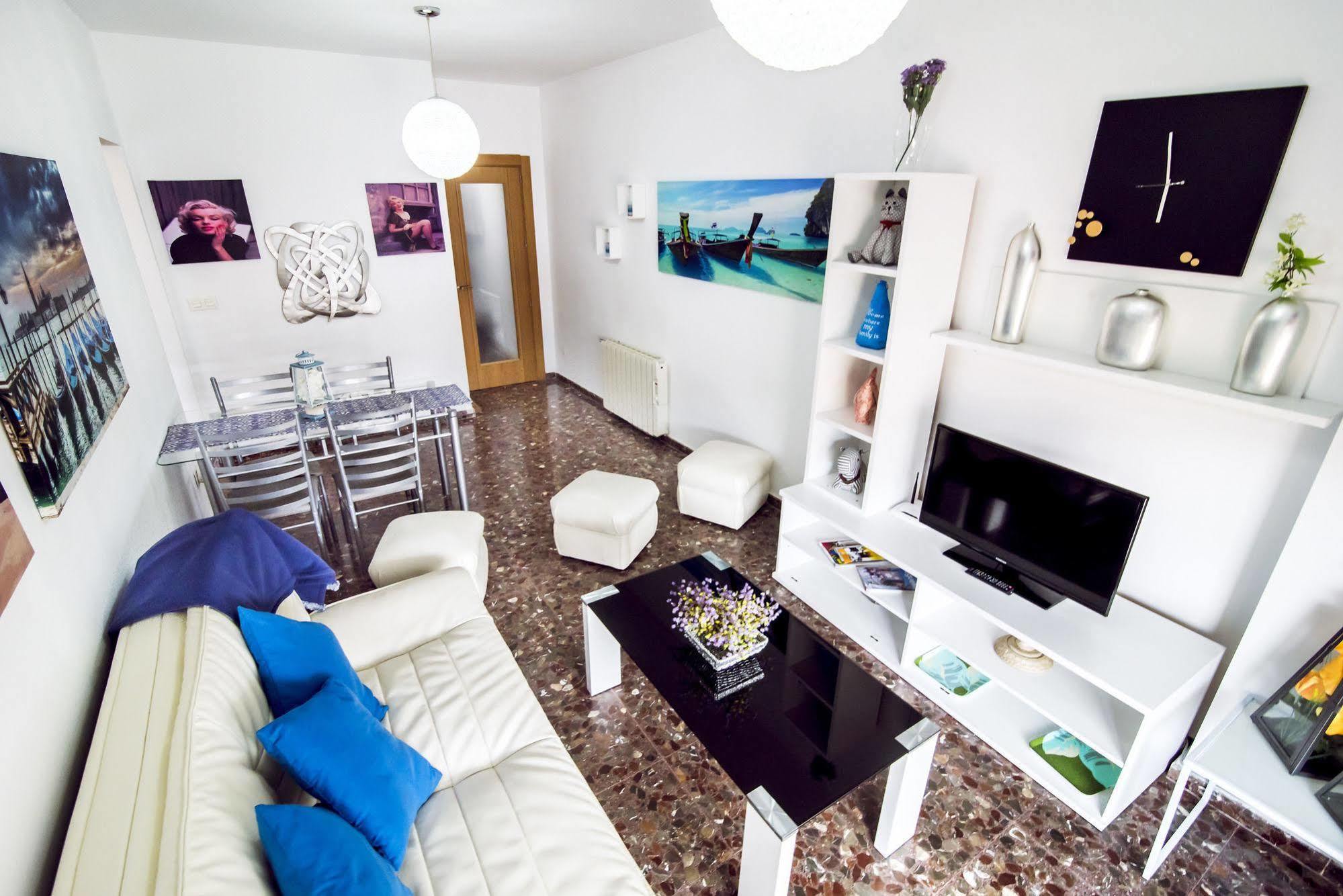 Apartamentos Turisticos Tronca Luxury Гранада Экстерьер фото