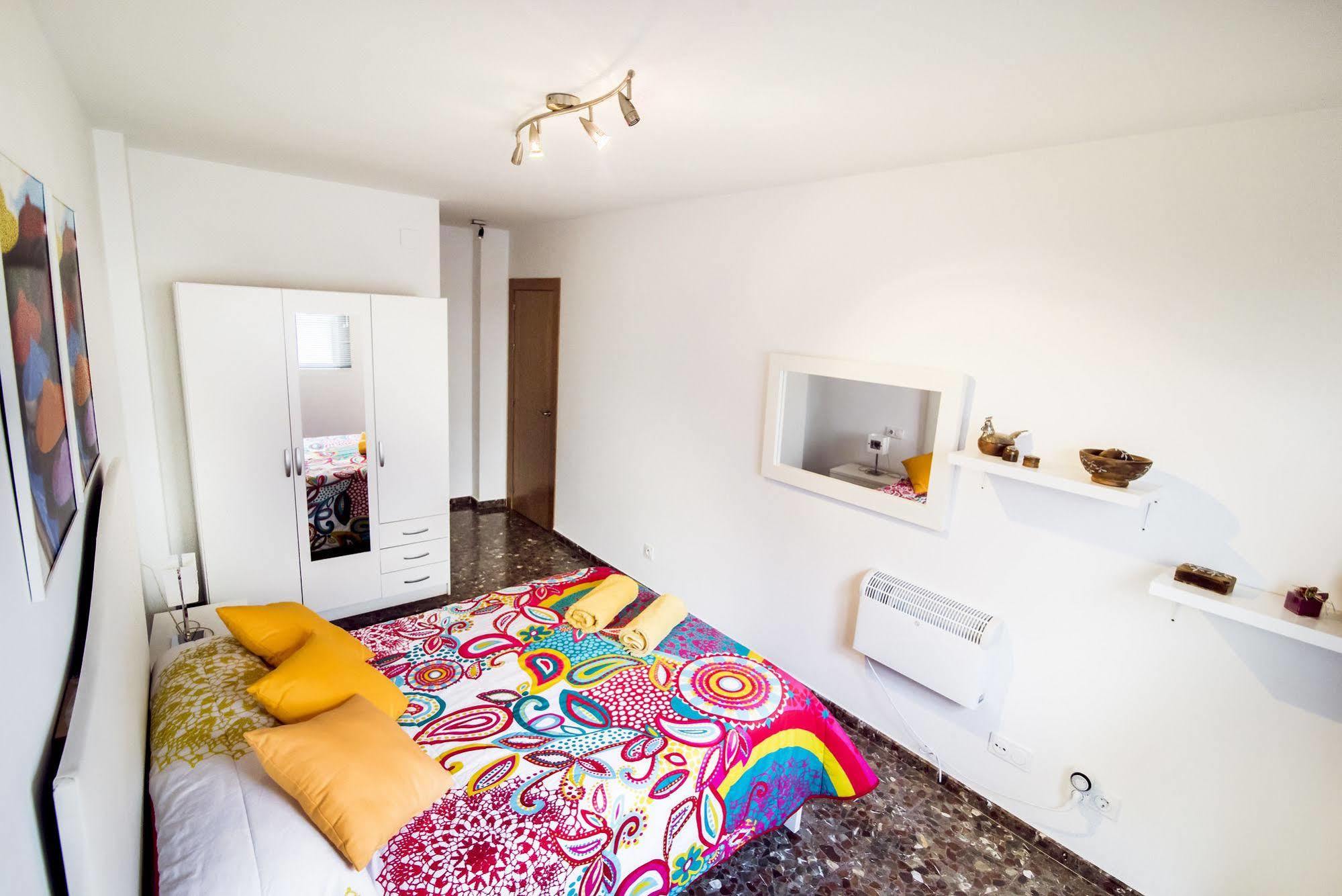 Apartamentos Turisticos Tronca Luxury Гранада Экстерьер фото