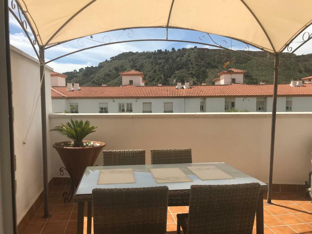 Apartamentos Turisticos Tronca Luxury Гранада Экстерьер фото