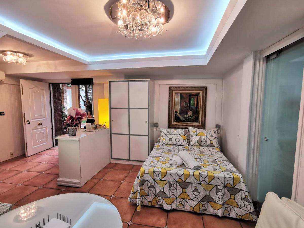 Apartamentos Turisticos Tronca Luxury Гранада Экстерьер фото